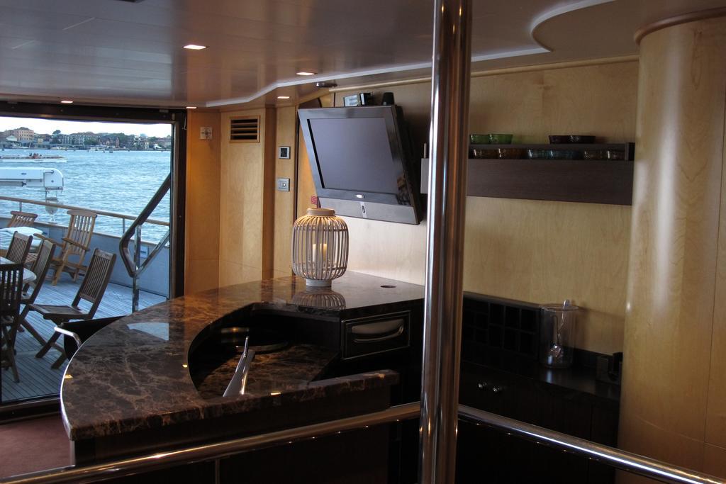 Yacht Bert Venezia 5*
