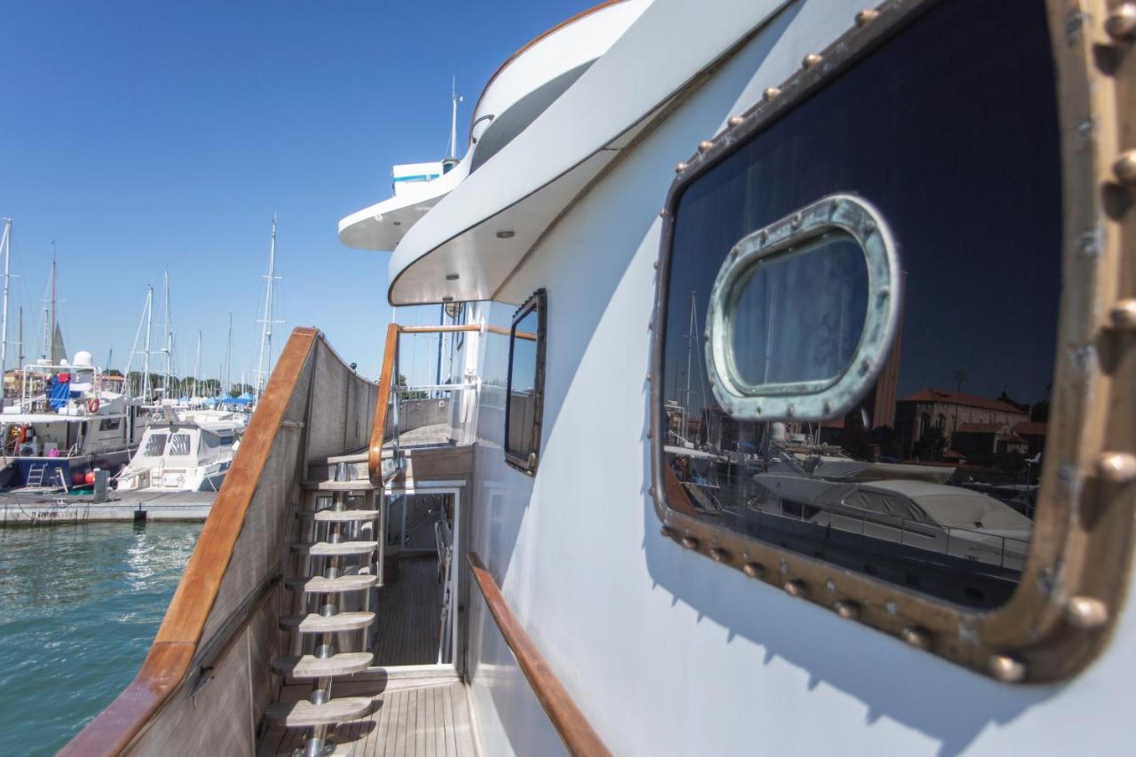 Botel Yacht Bert Venezia 5*